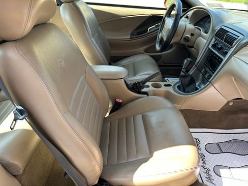 Used 2004 Ford Mustang GT image 12