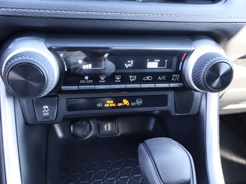 Used 2023 Toyota RAV4 LE image 26