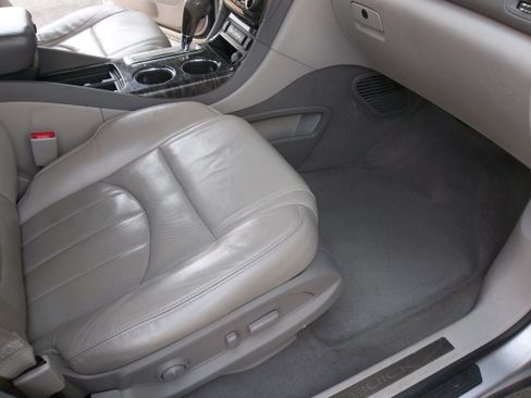 Used 2014 Buick Enclave FWD Premium image 7