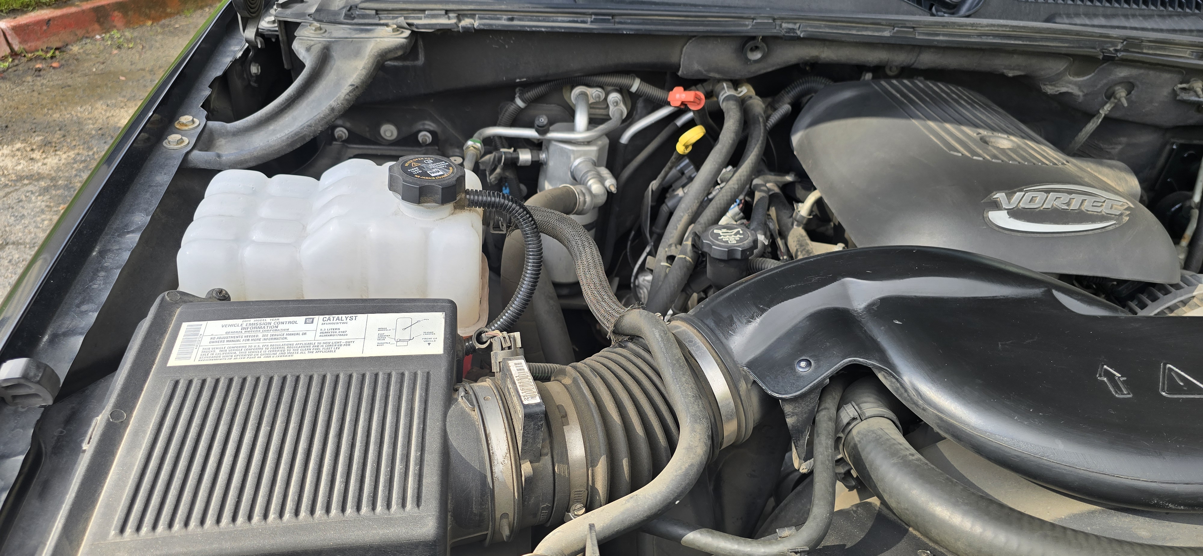 Used 2004 Chevrolet Tahoe 2WD image 46