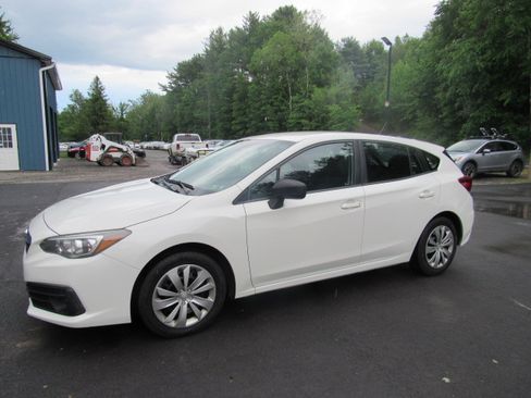 Used 2020 Subaru Impreza 2.0i Hatchback AWD/4WD image 2