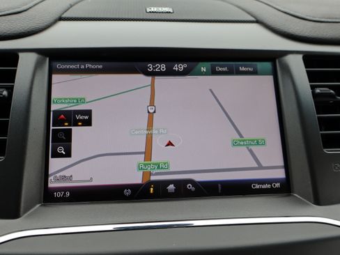 Used 2015 Lincoln MKS Elite image 28