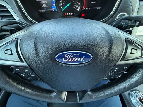 Used 2017 Ford Fusion SE image 22