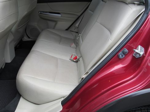 Used 2015 Subaru XV Crosstrek 2.0i Limited image 13