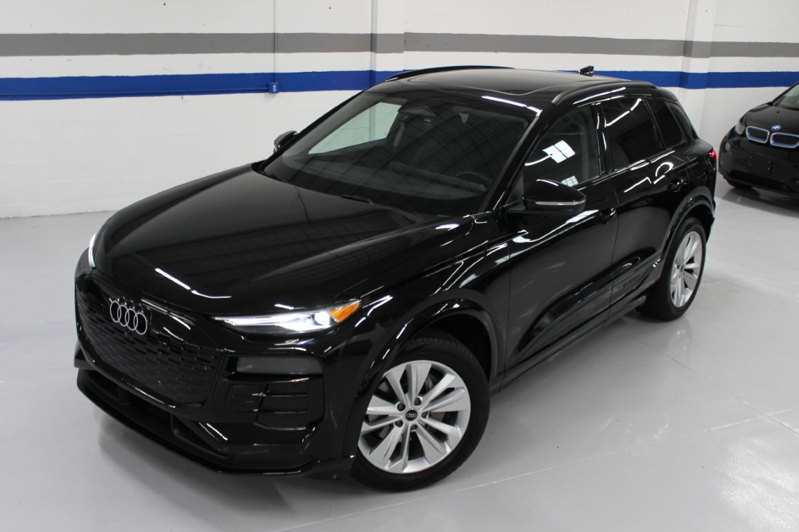Used 2025 Audi Q6 e-tron Premium RWD image 4