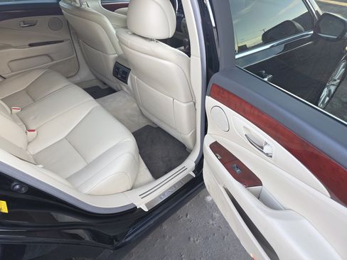 Used 2012 Lexus LS 460 image 11