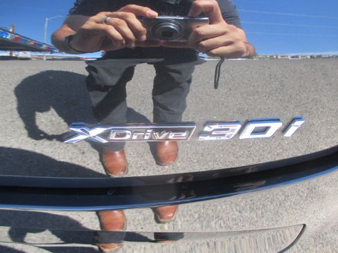 Used 2025 BMW X4 xDrive30i image 16