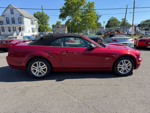 Used 2005 Ford Mustang GT Premium Convertible RWD image 29