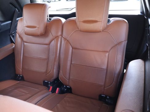 Used 2018 Mercedes-Benz GLS 550 4MATIC image 16