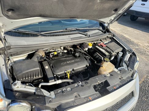 Used 2016 Chevrolet Sonic LT image 18