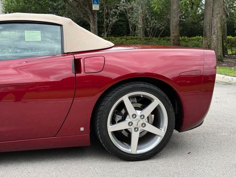 Used 2006 Chevrolet Corvette Convertible RWD image 40