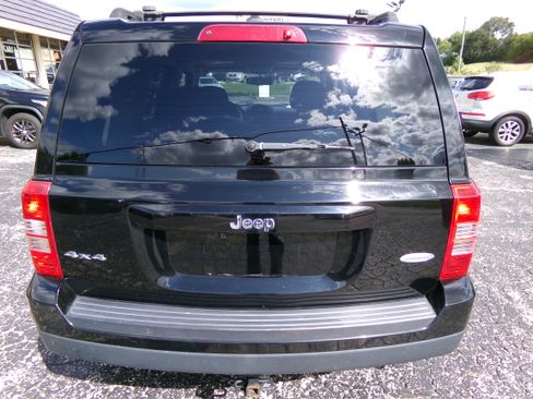 Used 2014 Jeep Patriot Latitude image 4