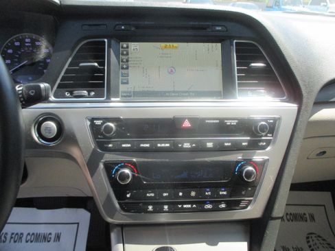 Used 2015 Hyundai Sonata Sport w/ Premium & Technology FWD image 8