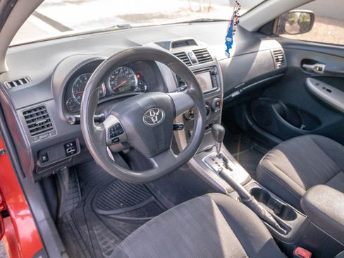 Used 2013 Toyota Corolla LE image 10