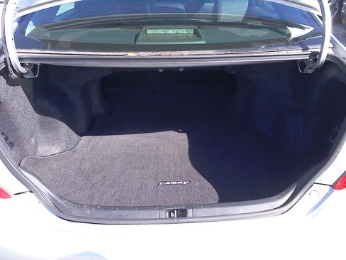 Used 2012 Toyota Camry SE image 13