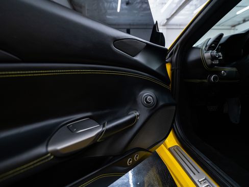 Used 2017 Ferrari 488 Spider image 16