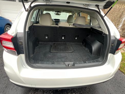 Used 2017 Subaru Impreza 2.0i Premium image 5