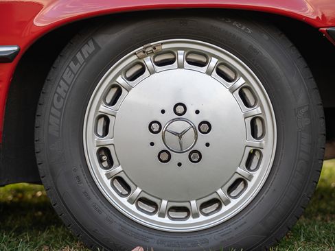 Used 1987 Mercedes-Benz 560 SL image 28