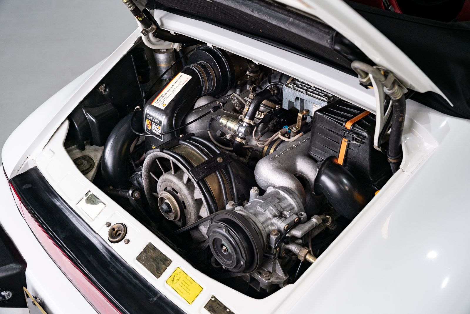 Used 1989 Porsche 911 Carrera Cabriolet RWD image 77