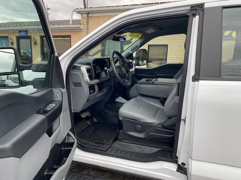 Used 2023 Ford F250 XL image 16