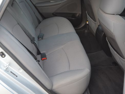 Used 2011 Hyundai Sonata GLS image 11