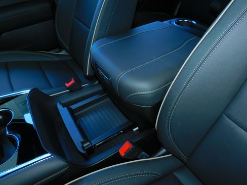 New 2026 Chevrolet Suburban Premier image 43