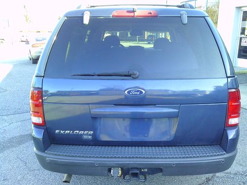 Used 2003 Ford Explorer XLT image 4