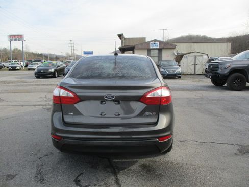 Used 2019 Ford Fiesta SE image 7