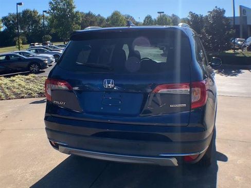 Used 2019 Honda Pilot Touring image 7