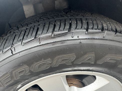 Used 2012 Dodge Grand Caravan SXT image 8