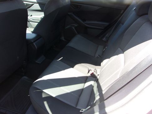 Used 2019 Subaru Impreza 2.0i image 8