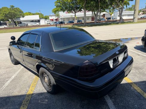Used 2011 Ford Crown Victoria Police Interceptor RWD image 6