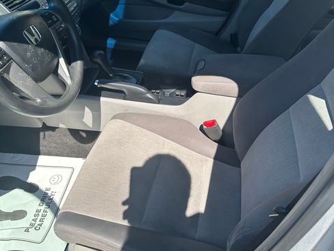 Used 2009 Honda Accord LX Sedan image 5