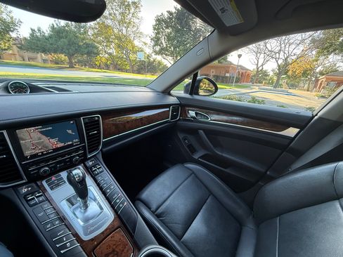 Used 2013 Porsche Panamera image 23