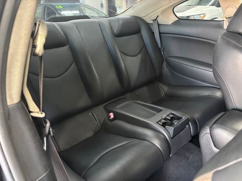Used 2010 INFINITI G37 image 15