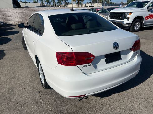 Used 2013 Volkswagen Jetta SE Sedan FWD image 6