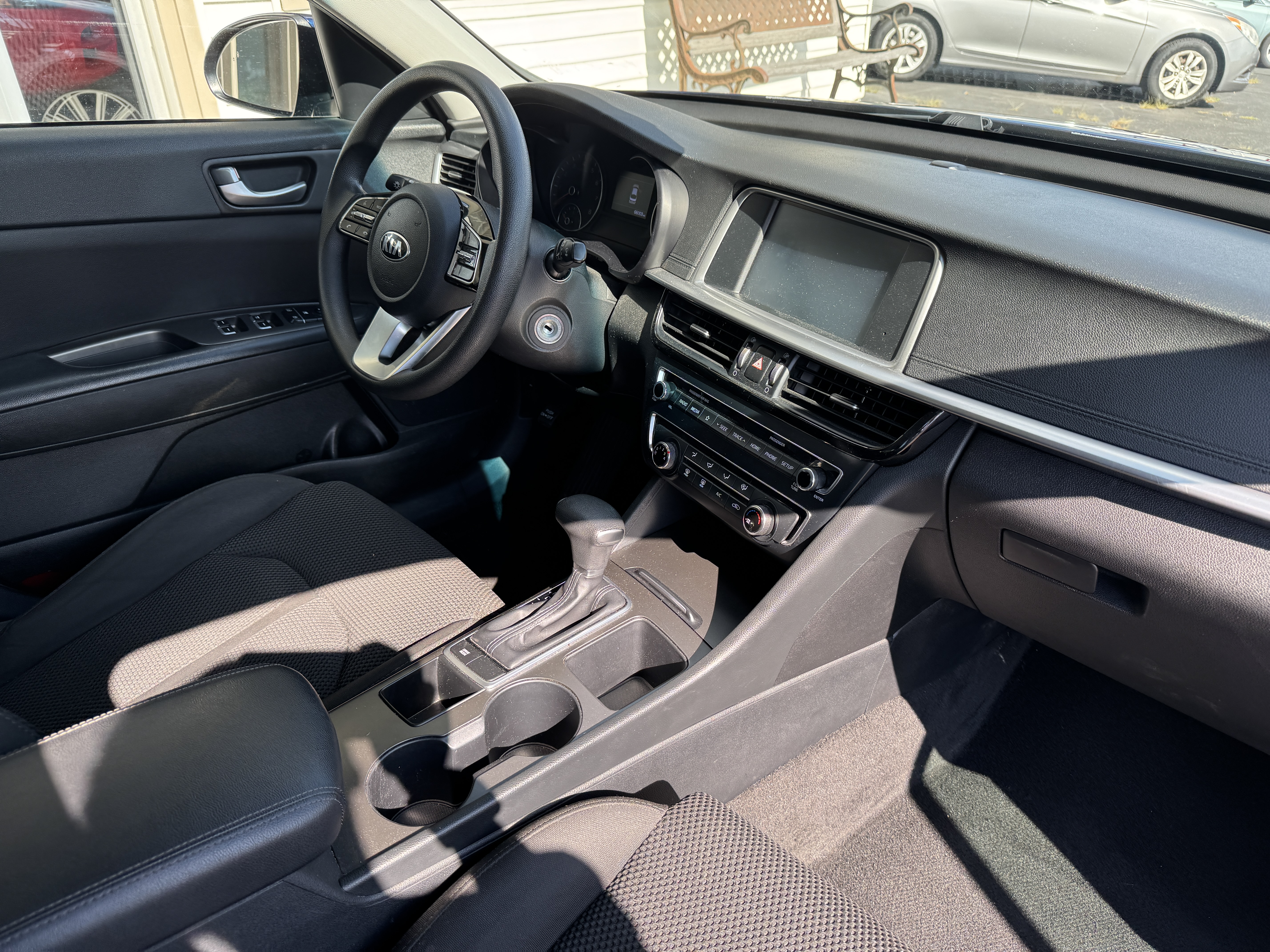 Used 2019 Kia Optima LX w/ 17 ALLOY WHEELS PACKAGE FWD image 13