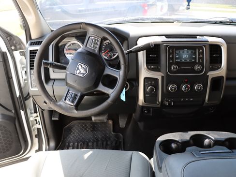 Used 2016 RAM 2500 SLT image 9