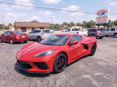 Used 2021 Chevrolet Corvette Stingray Premium Conv w/ 3LT RWD image 3