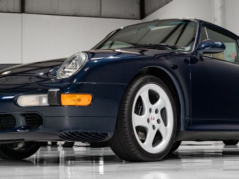 Used 1998 Porsche 911 Carrera S image 30