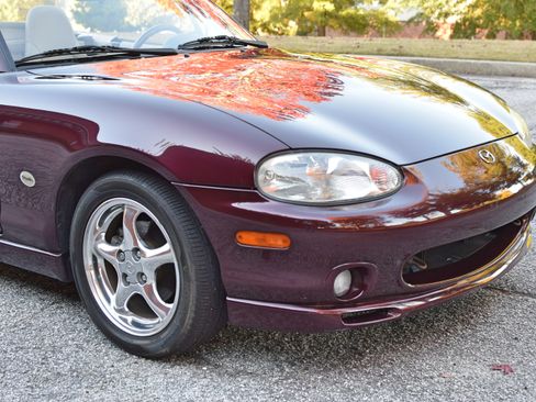 Used 2000 MAZDA MX-5 Miata Special Edition image 15