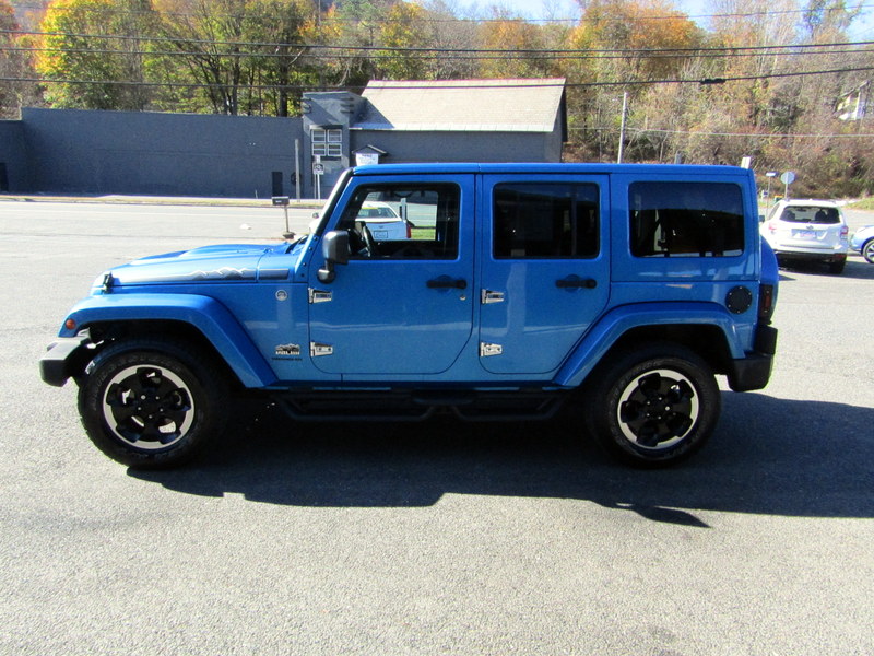 Used 2014 Jeep Wrangler 4WD Unlimited Polar Edition image 6