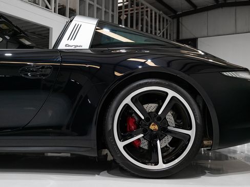 Used 2015 Porsche 911 Targa 4S image 13