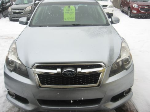 Used 2013 Subaru Legacy 2.5i Limited image 2