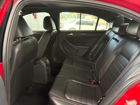 Used 2017 Volkswagen Jetta GLI SE Sedan FWD image 13