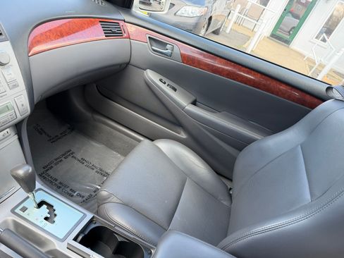 Used 2006 Toyota Solara SLE image 13