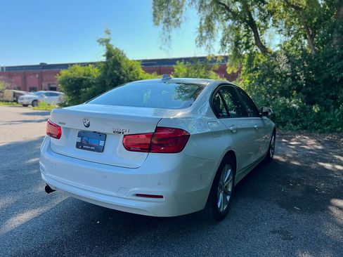 Used 2017 BMW 320i xDrive image 3