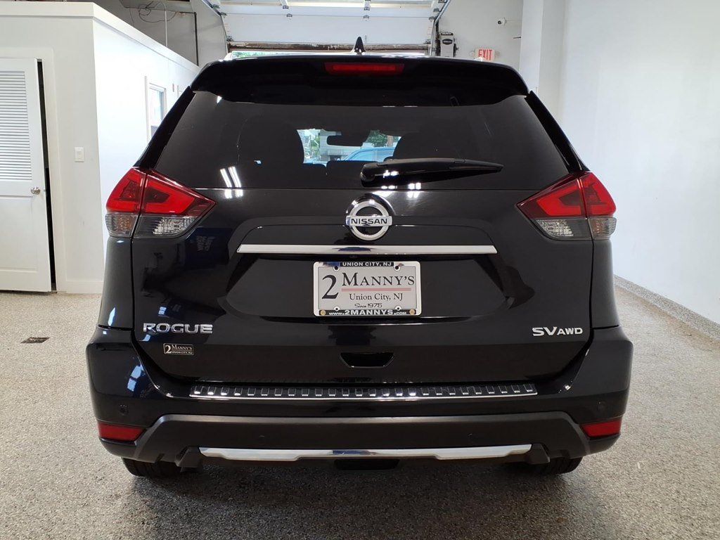 Used 2020 Nissan Rogue SV AWD/4WD image 5