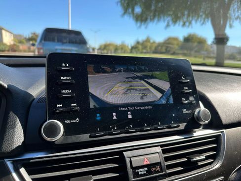 Used 2020 Honda Accord LX image 16