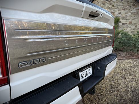 Used 2021 Ford F150 Limited image 22